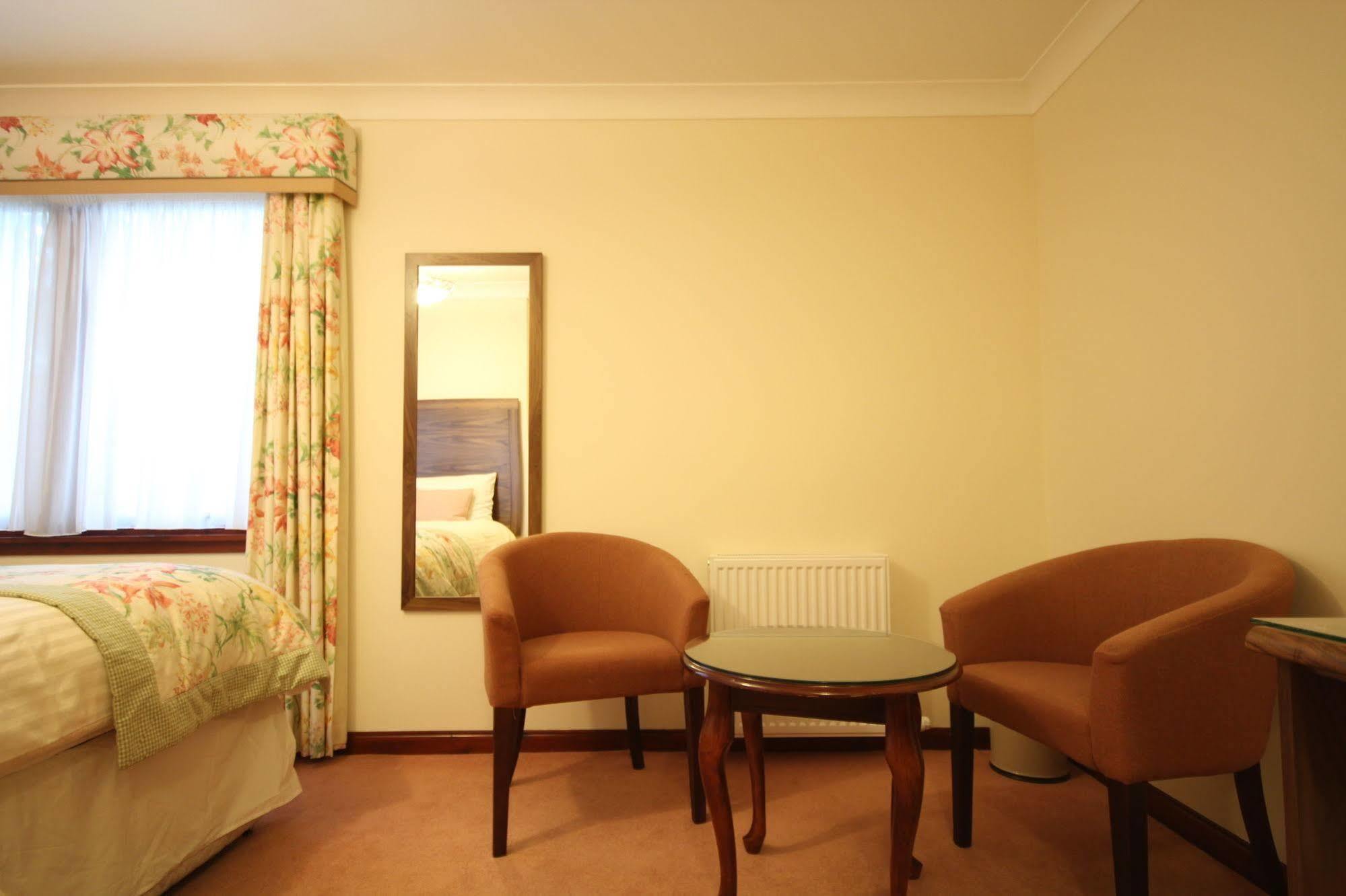 Strathburn Hotel Inverurie By Compass Hospitality Buitenkant foto