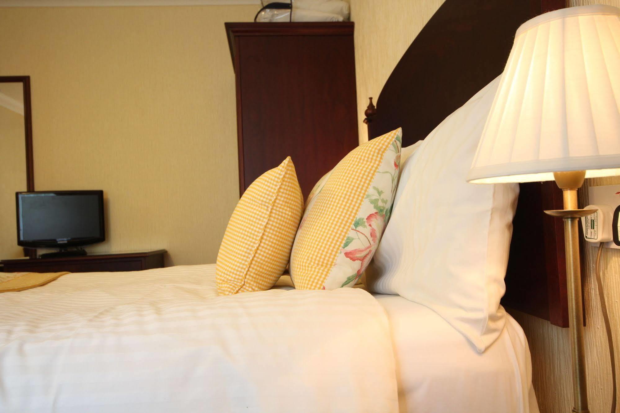 Strathburn Hotel Inverurie By Compass Hospitality Buitenkant foto