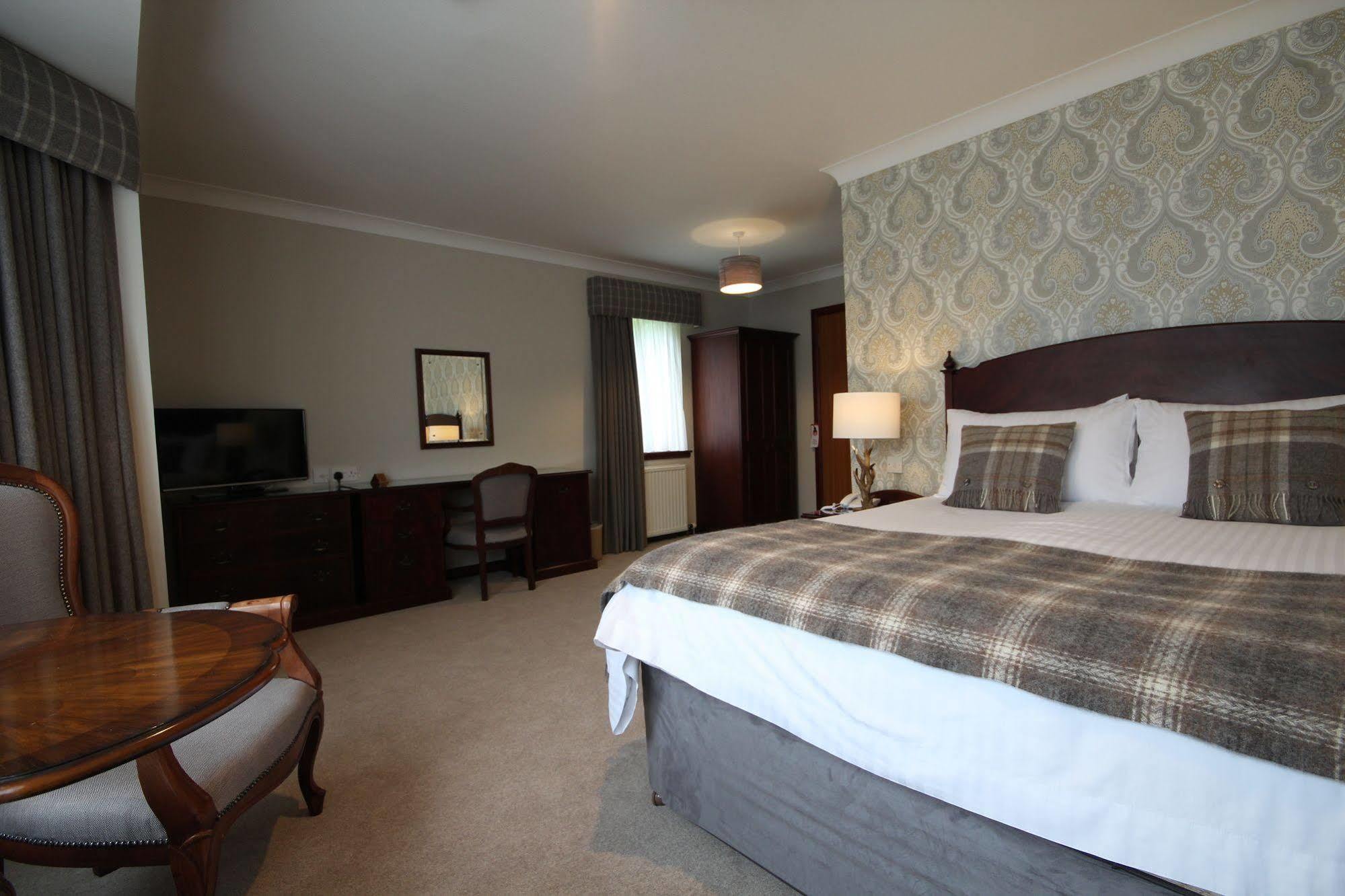 Strathburn Hotel Inverurie By Compass Hospitality Buitenkant foto
