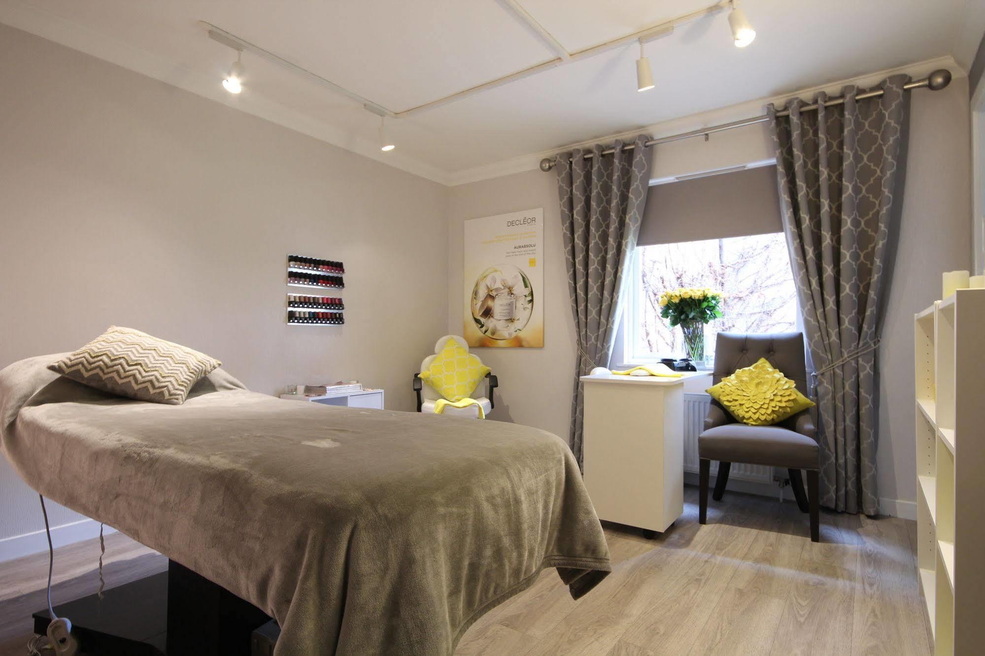 Strathburn Hotel Inverurie By Compass Hospitality Buitenkant foto